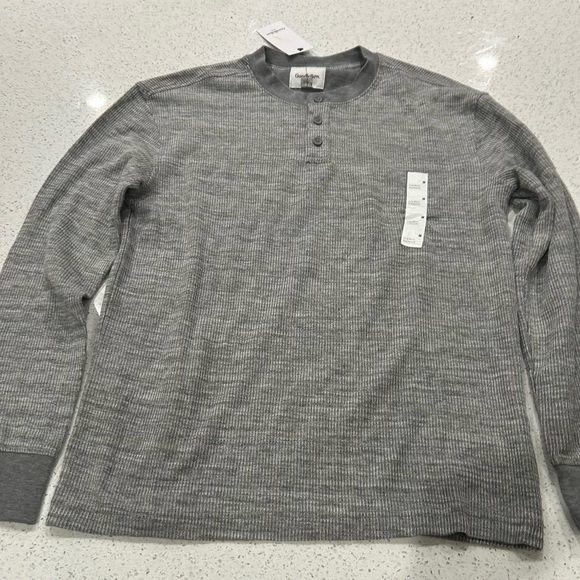 Goodfellow & Co Other - Goodfellow men’s Gray  long sleeve Henley Shirt size M NWT
